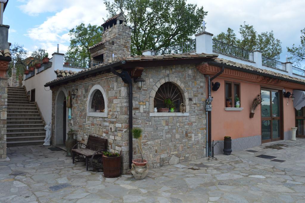 Villa Tre Colli Agri B&B Ариано Ирпино Екстериор снимка