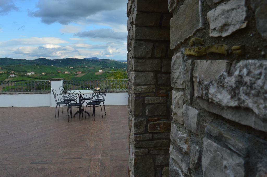 Villa Tre Colli Agri B&B Ариано Ирпино Екстериор снимка