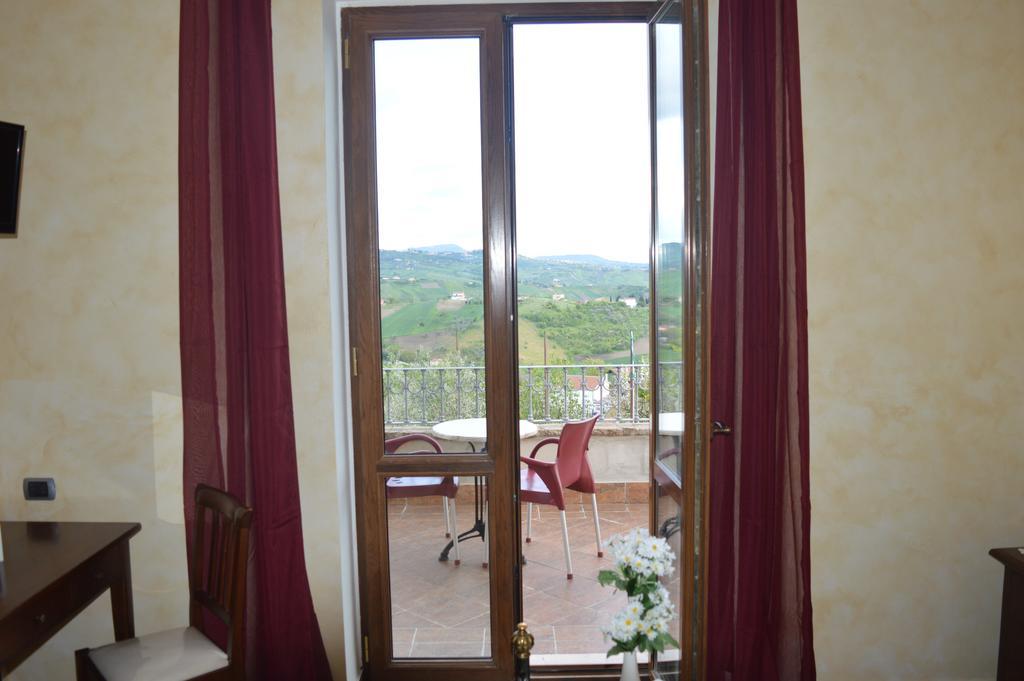 Villa Tre Colli Agri B&B Ариано Ирпино Екстериор снимка